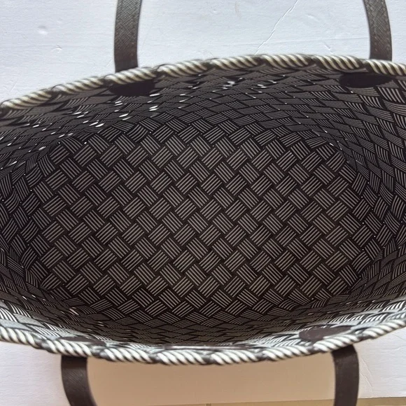 Henri Bendel Woven Tote Bag - Picture 8 of 9